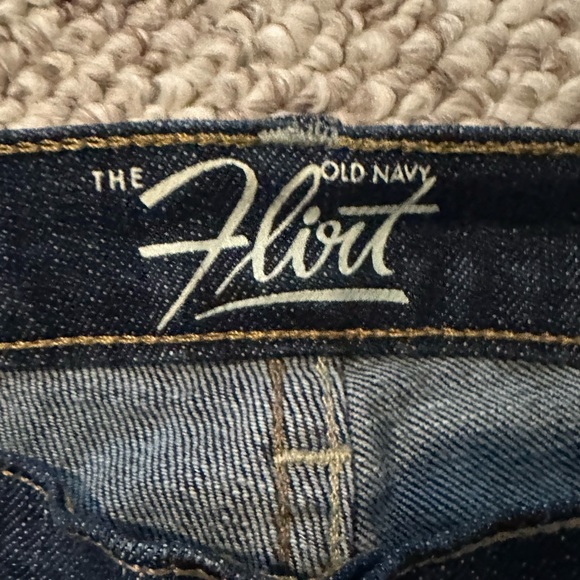Old Navy the Flirt Jean Capris Size 16 - Picture 2 of 3